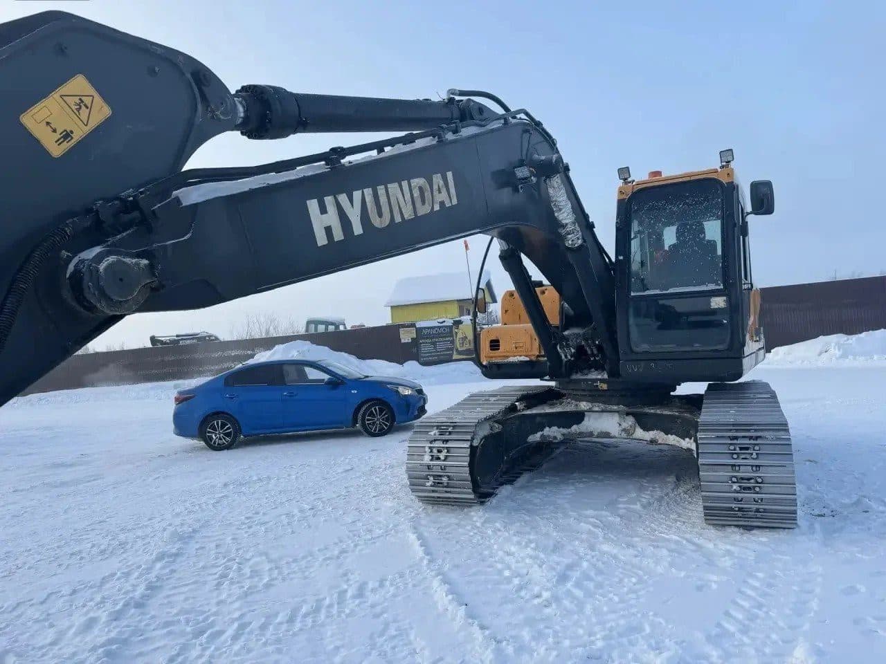 Гусеничный экскаватор Hyundai